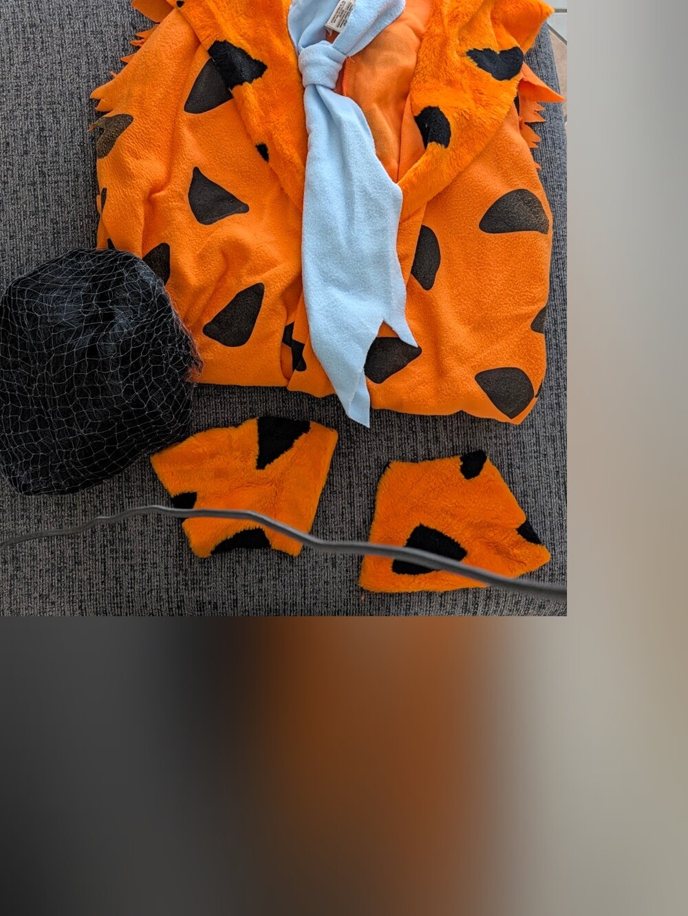 Men One Size Fred Flintstone Costume With Wig